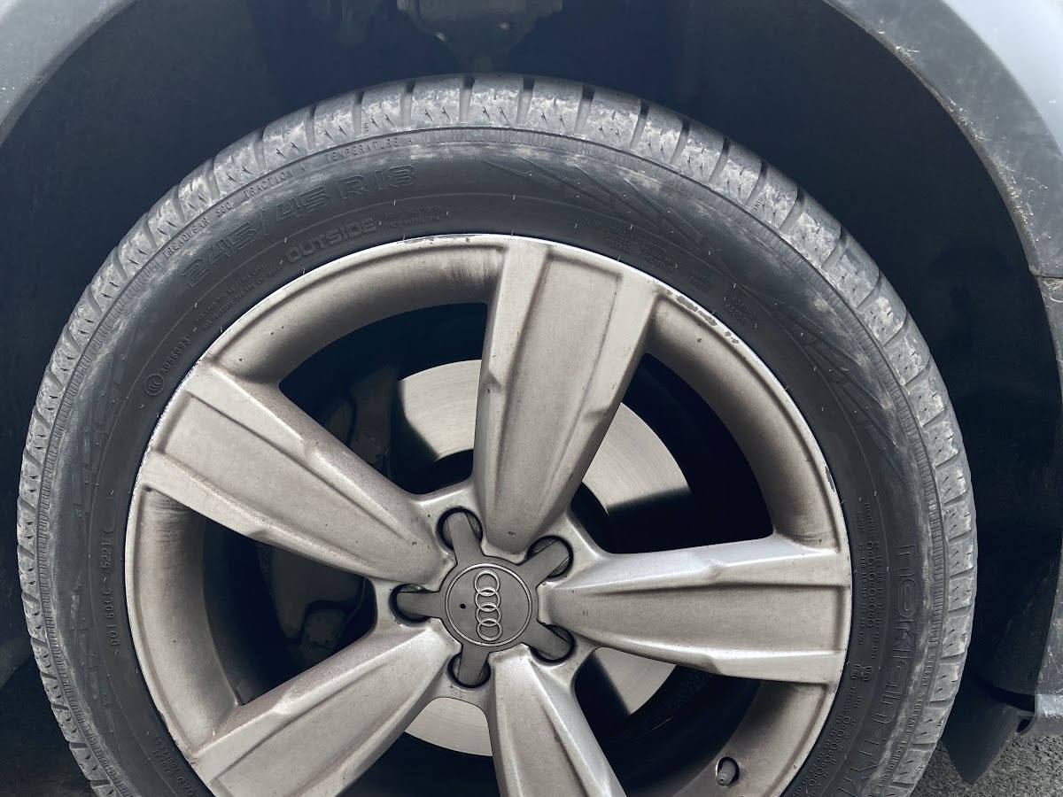 Tire Change à Westwood